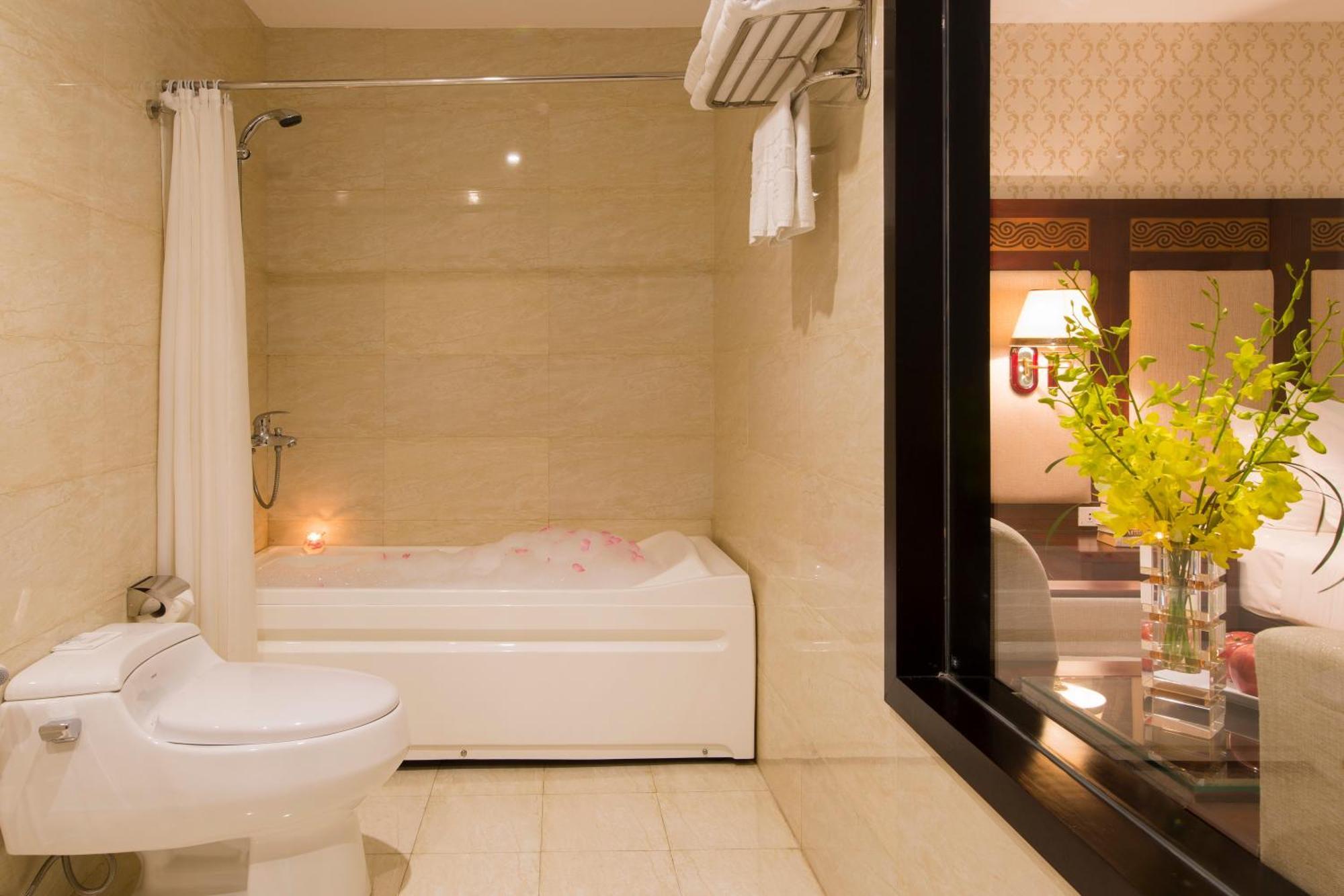 Galliot Hotel Nha Trang Exterior photo